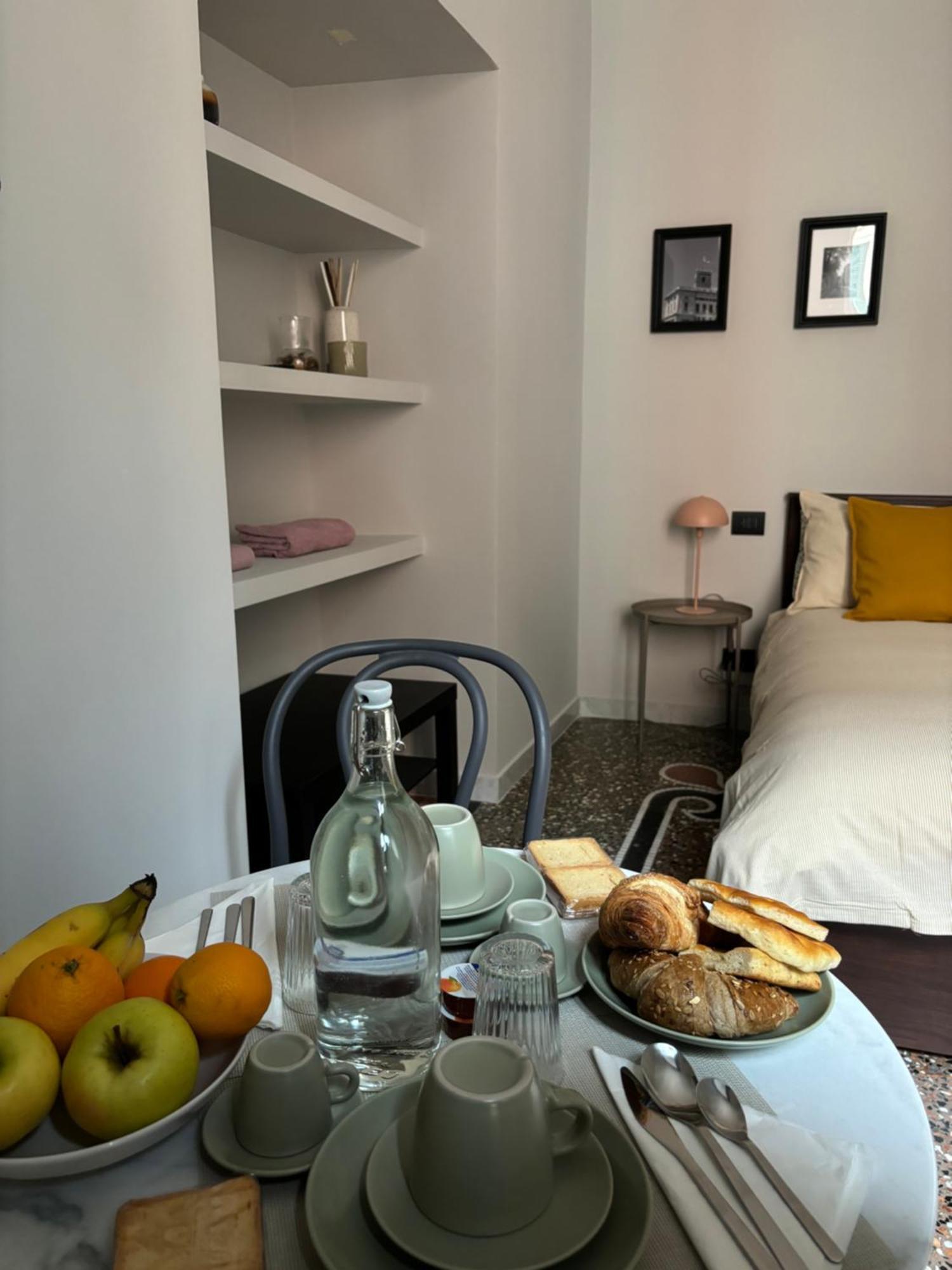 B&B Genova Holiday ภายนอก รูปภาพ