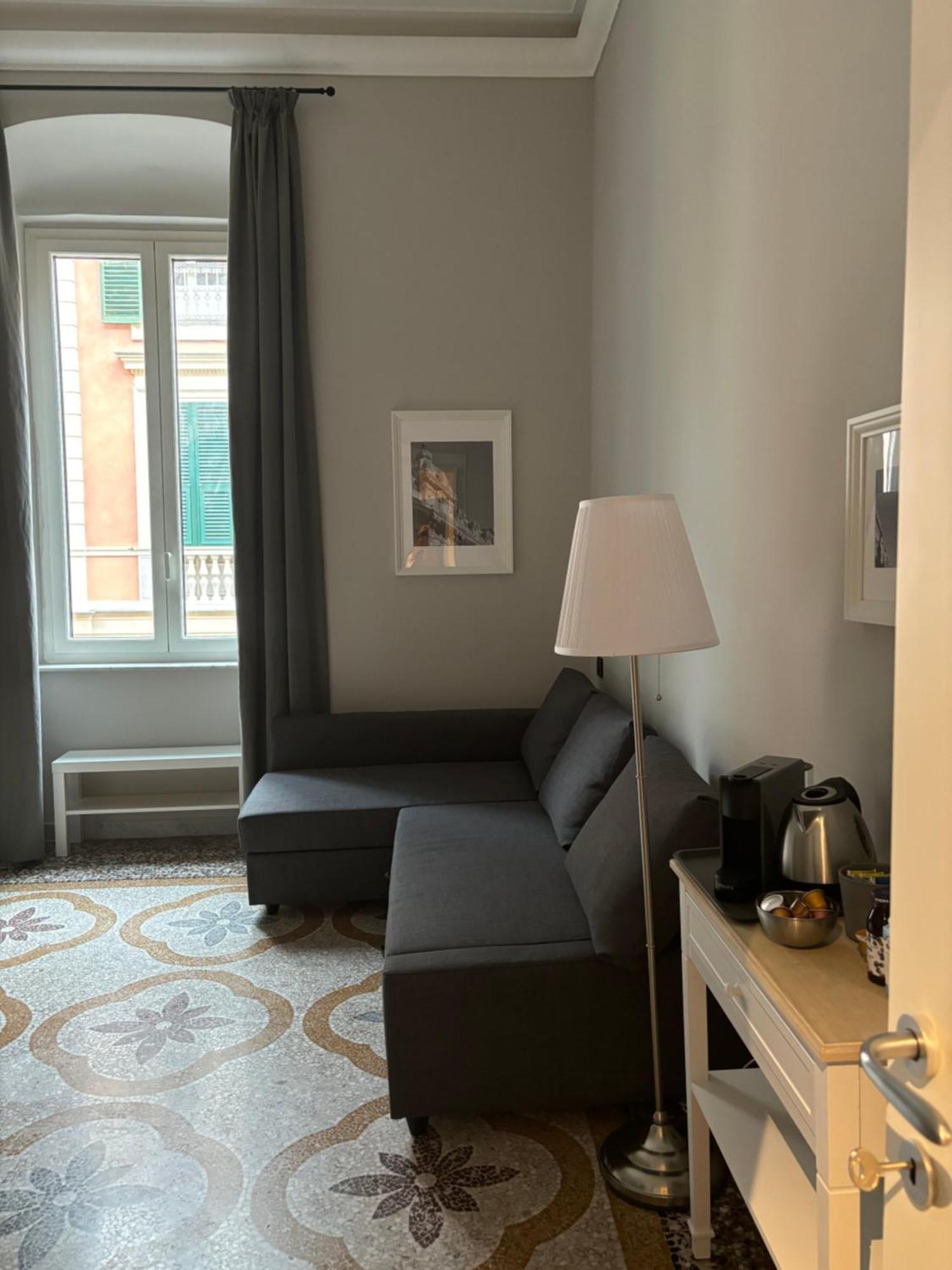 B&B Genova Holiday ภายนอก รูปภาพ